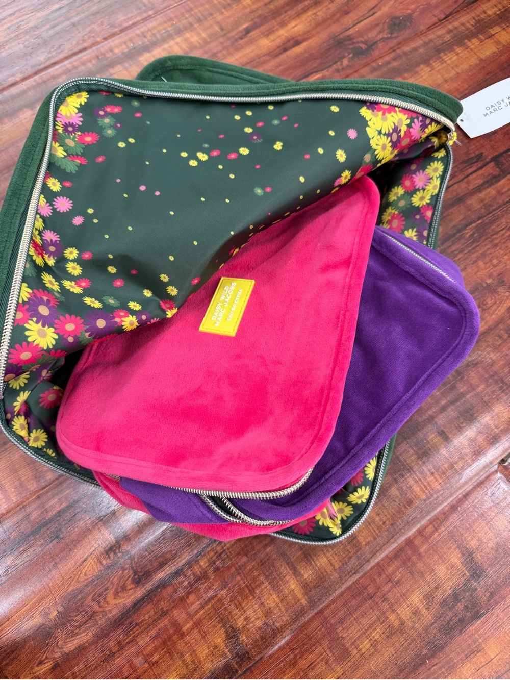 NEW Marc Jacobs Daisy Wild Makeup Bags / Packing Cubes set - Picture 4 of 7